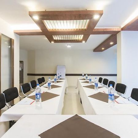 Hotel The Westend Αχμπανταμπάντ Εξωτερικό φωτογραφία