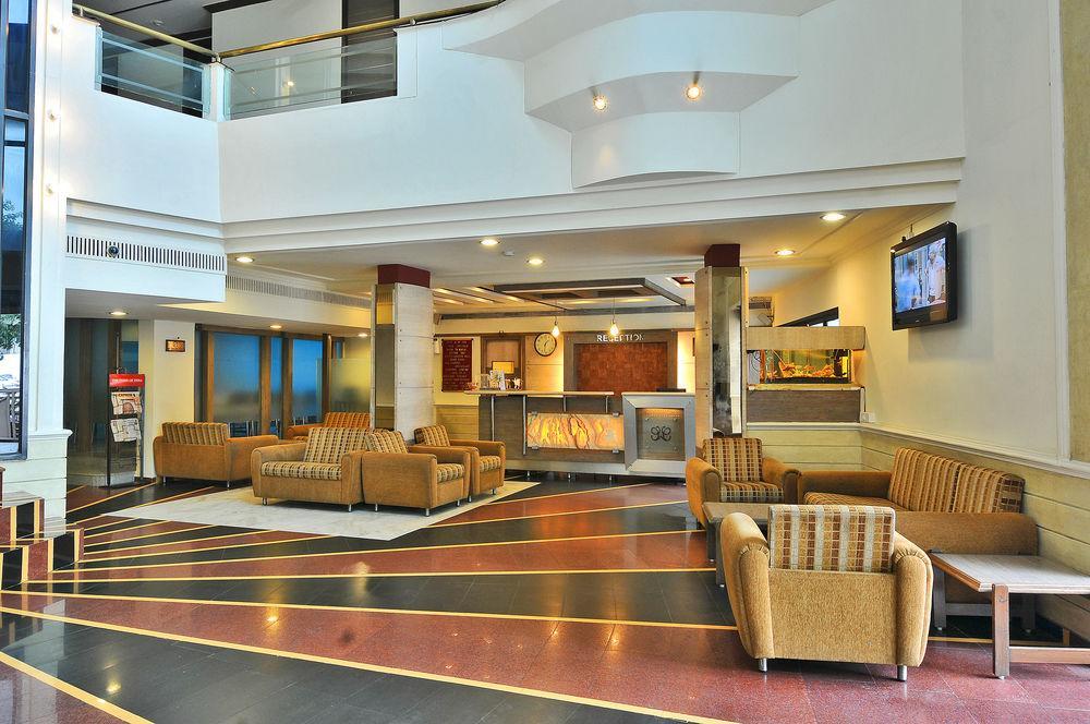Hotel The Westend Αχμπανταμπάντ Εξωτερικό φωτογραφία