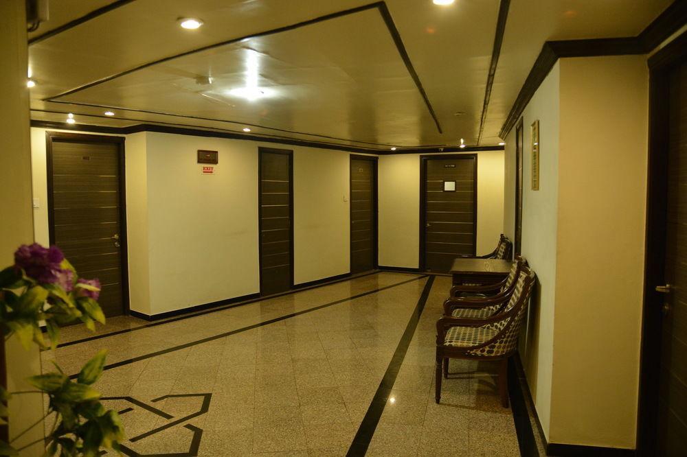 Hotel The Westend Αχμπανταμπάντ Εξωτερικό φωτογραφία