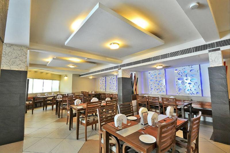 Hotel The Westend Αχμπανταμπάντ Εξωτερικό φωτογραφία