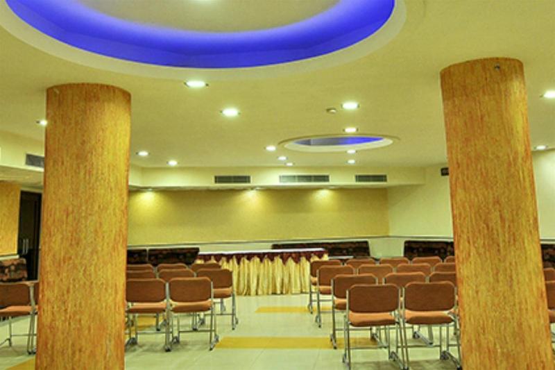 Hotel The Westend Αχμπανταμπάντ Εξωτερικό φωτογραφία