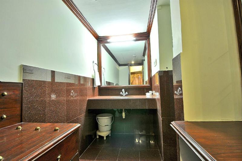 Hotel The Westend Αχμπανταμπάντ Εξωτερικό φωτογραφία
