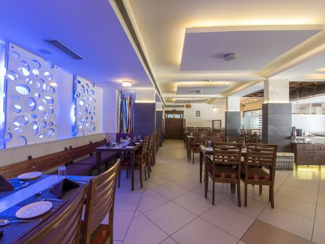 Hotel The Westend Αχμπανταμπάντ Εξωτερικό φωτογραφία