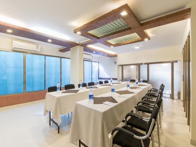 Hotel The Westend Αχμπανταμπάντ Εξωτερικό φωτογραφία