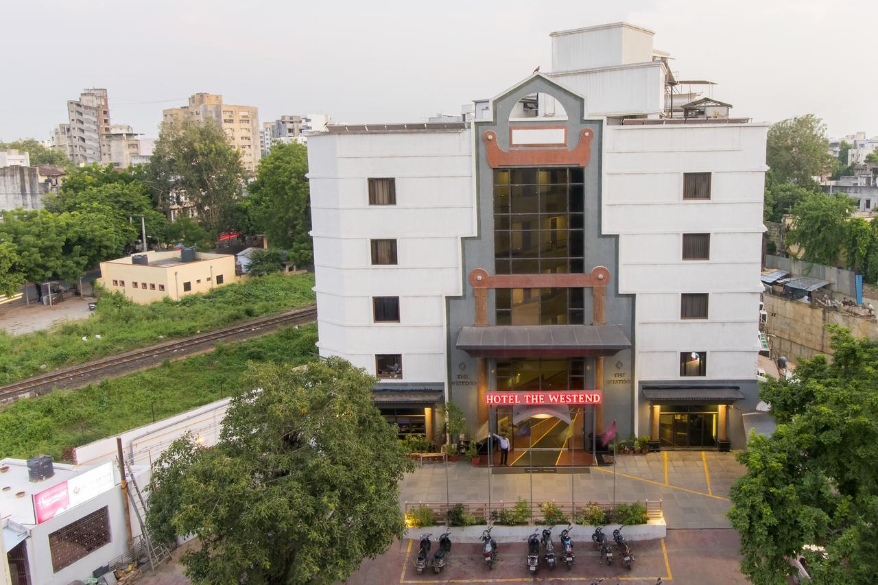 Hotel The Westend Αχμπανταμπάντ Εξωτερικό φωτογραφία