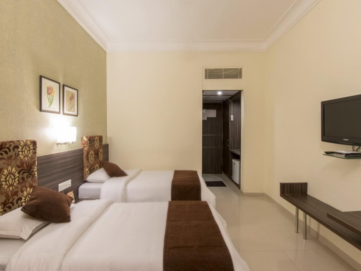Hotel The Westend Αχμπανταμπάντ Εξωτερικό φωτογραφία