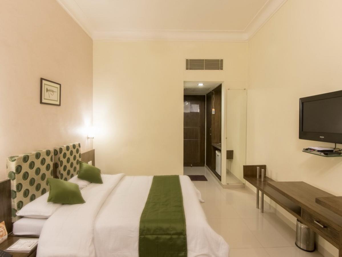 Hotel The Westend Αχμπανταμπάντ Εξωτερικό φωτογραφία