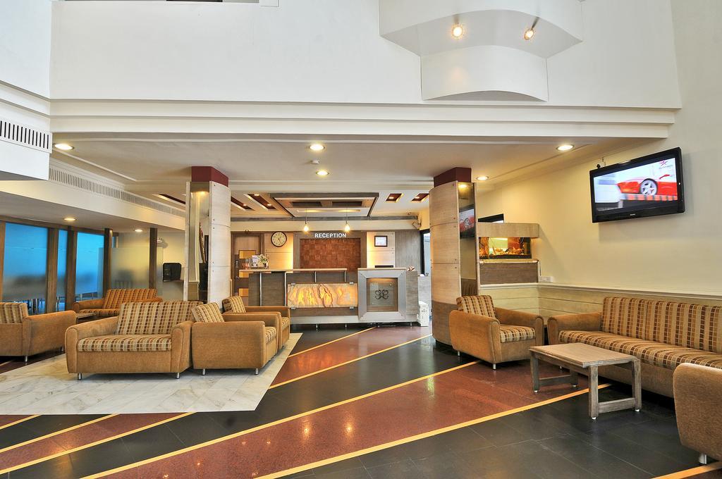 Hotel The Westend Αχμπανταμπάντ Εξωτερικό φωτογραφία