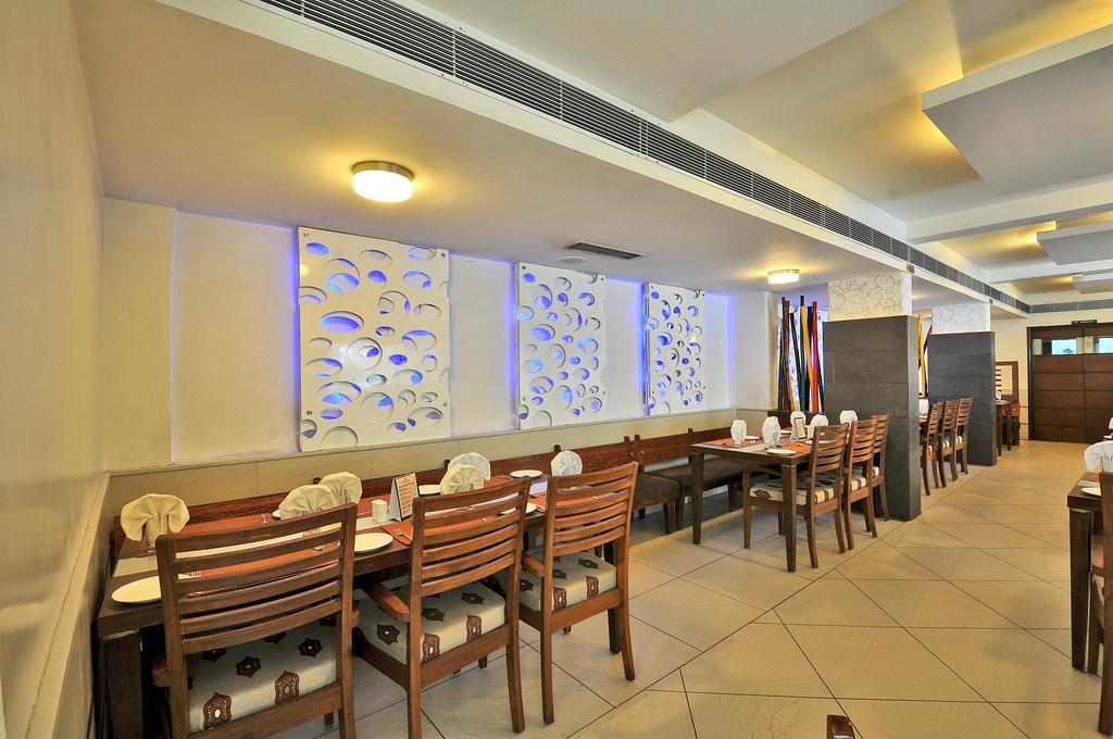 Hotel The Westend Αχμπανταμπάντ Εξωτερικό φωτογραφία